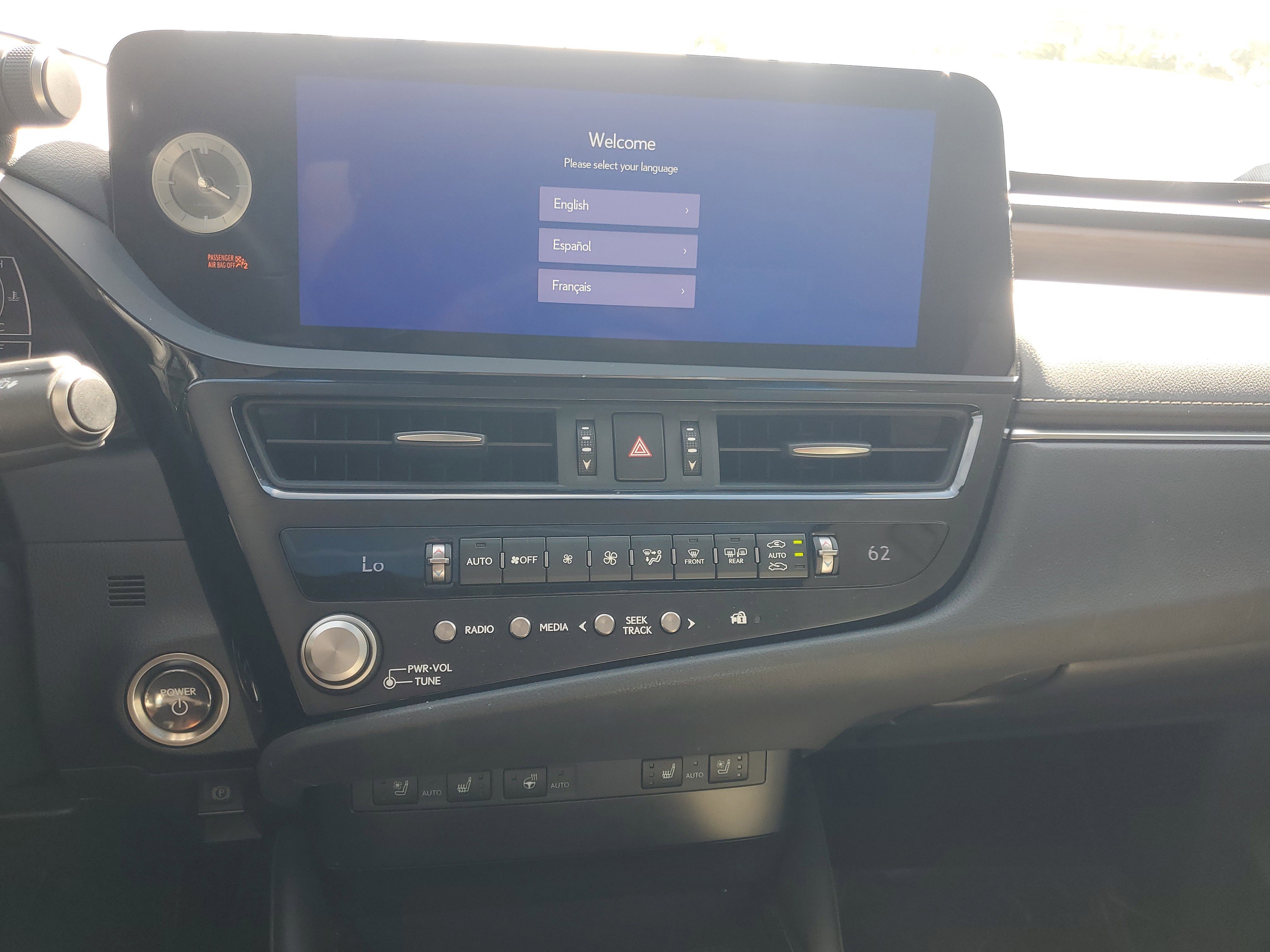 Used 2023 Lexus ES 300h w/ Premium Package image 28