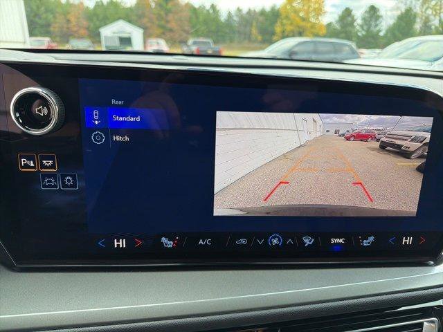 New 2026 Chevrolet Traverse LT image 14