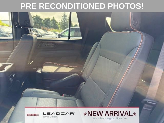 Used 2025 GMC Yukon AT4 AWD/4WD image 23