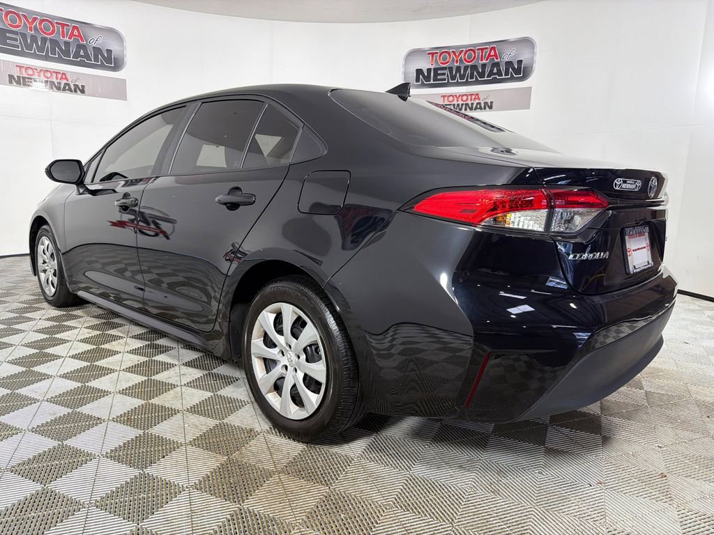 Used 2024 Toyota Corolla LE image 5