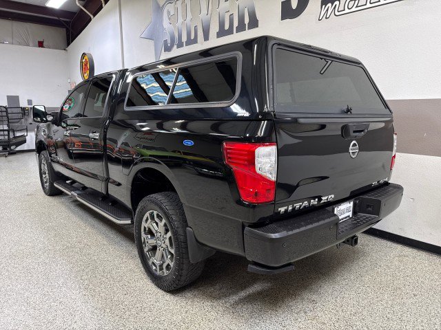 Used 2018 Nissan Titan SL w/ Chrome Package image 7
