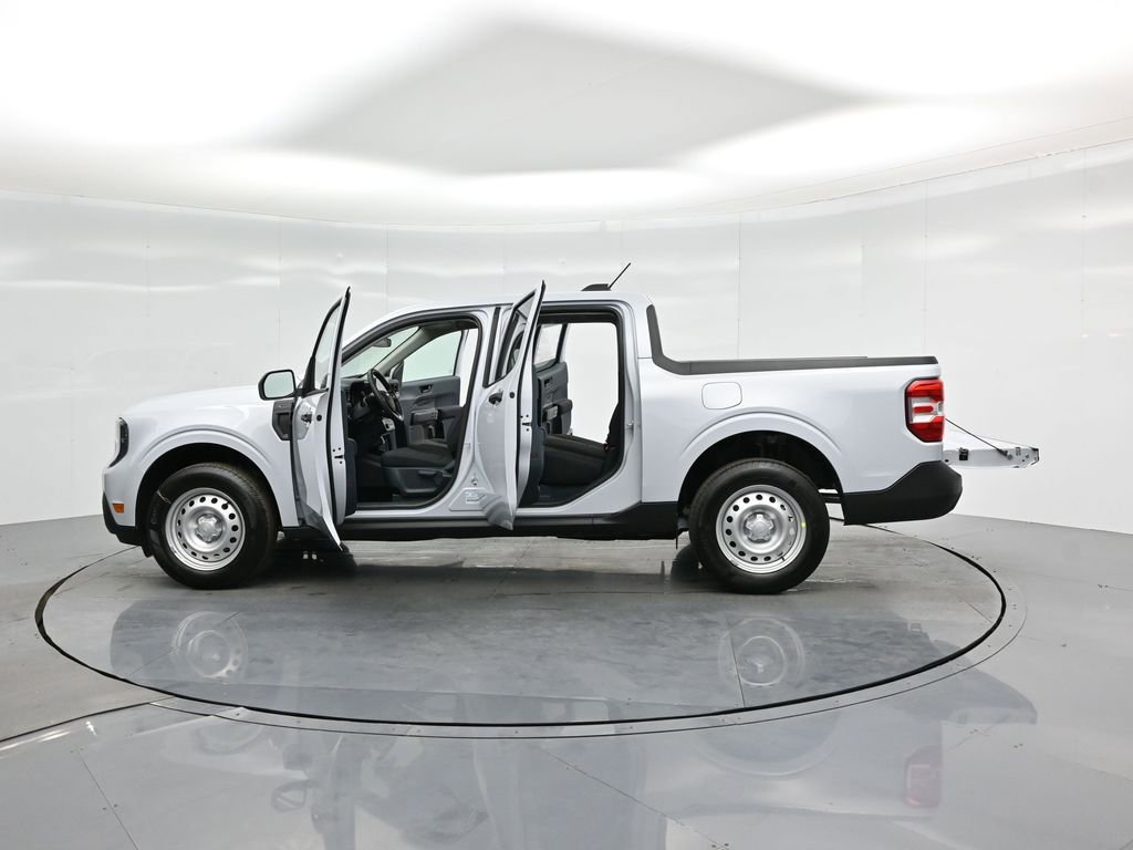 New 2025 Ford Maverick XL image 31