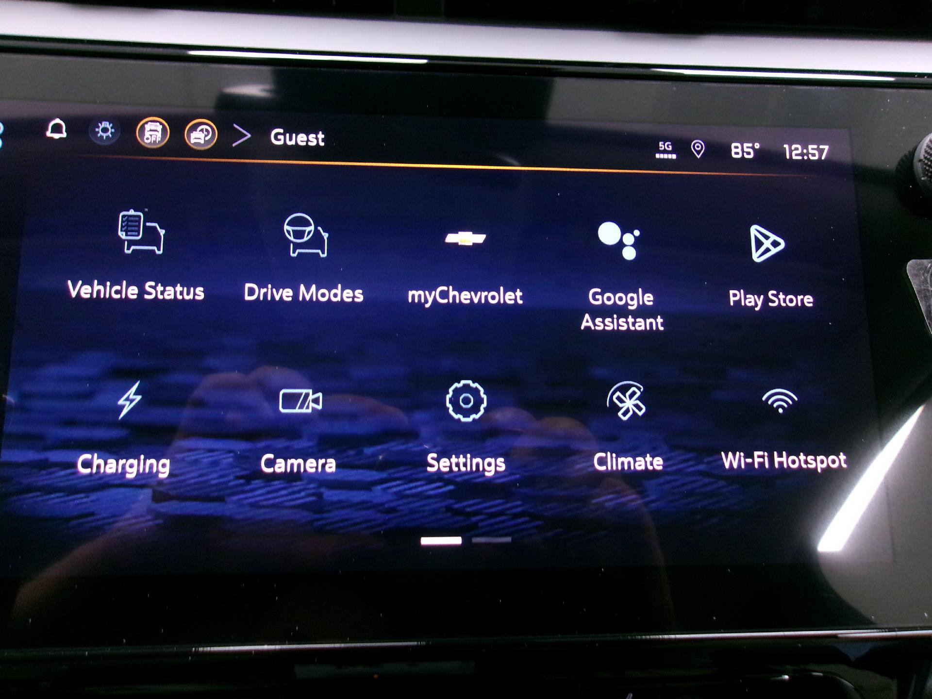 New 2027 Chevrolet Bolt LT w/ Comfort Package FWD image 4