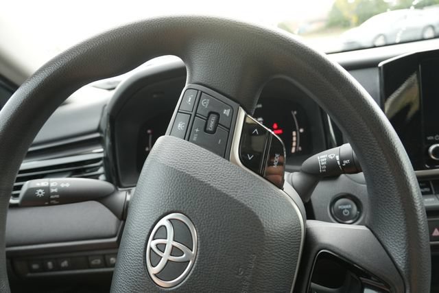 Used 2025 Toyota Camry LE FWD image 26