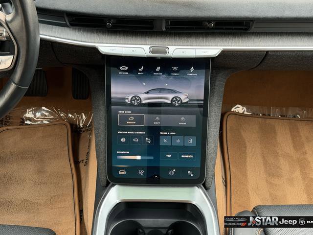 Used 2023 Lucid Air Grand Touring image 16