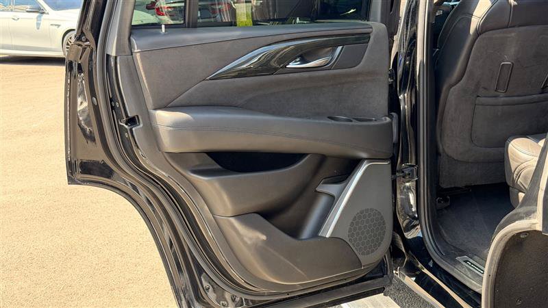 Used 2017 Cadillac Escalade Platinum AWD/4WD image 48