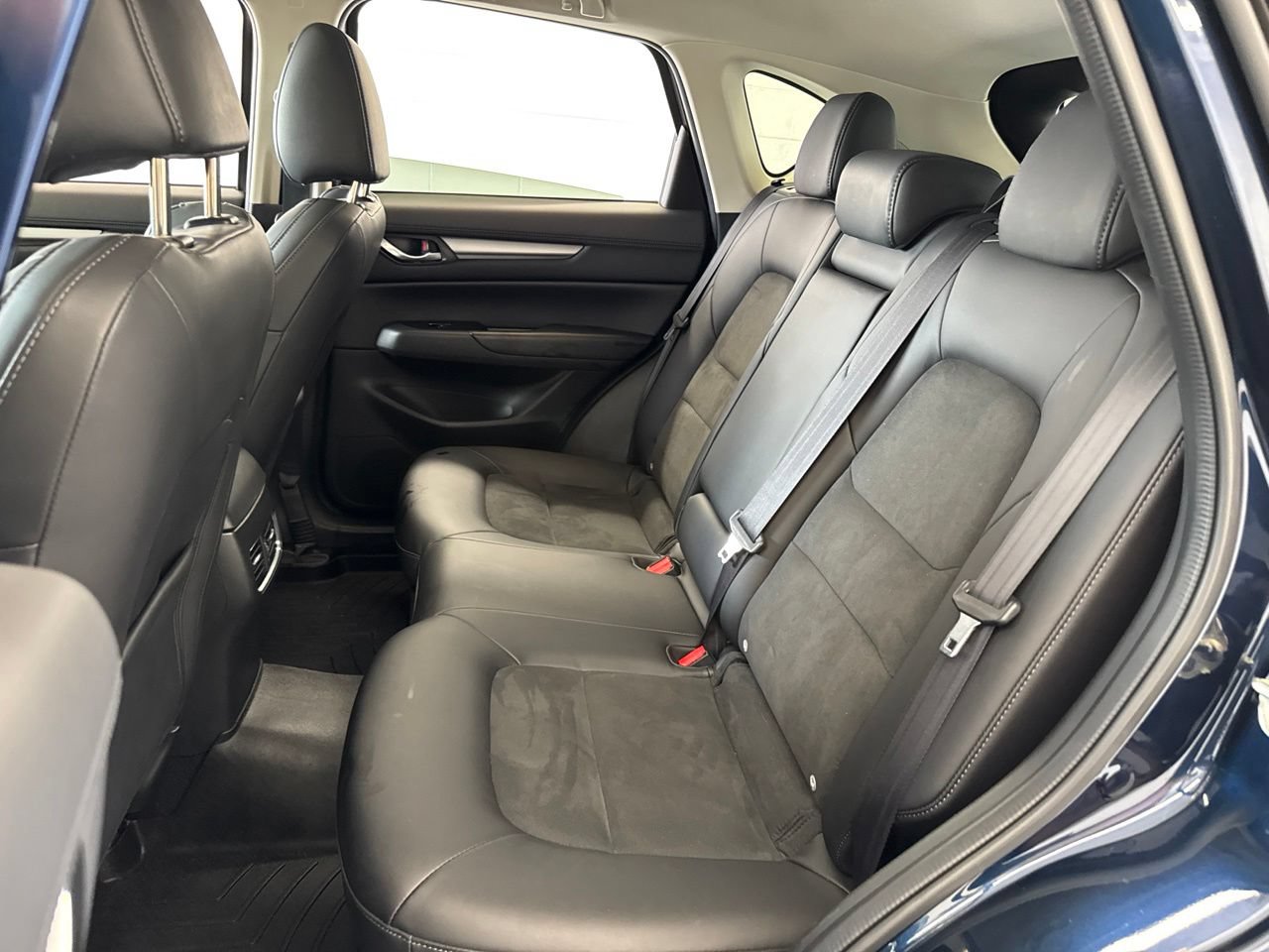 Used 2018 MAZDA CX-5 Touring w/ Preferred Equipment Package AWD/4WD image 37