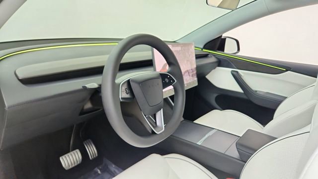 Used 2026 Tesla Model Y Performance AWD/4WD image 18