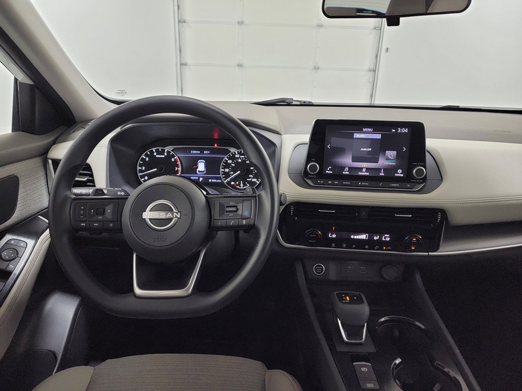 Used 2022 Nissan Rogue SV FWD image 12