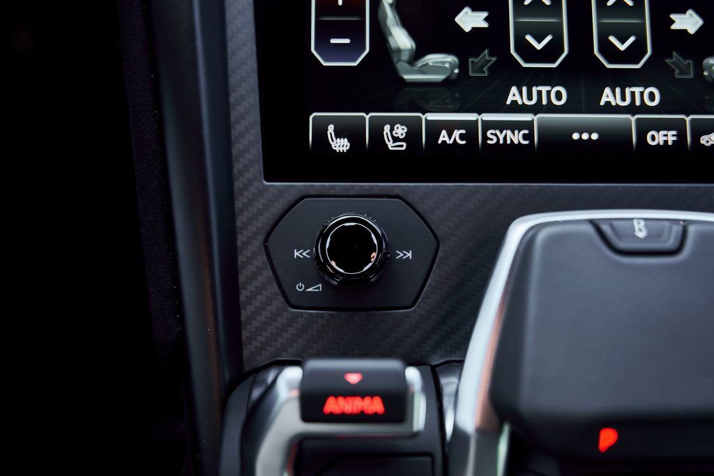 Used 2024 Lamborghini Urus Performante image 81