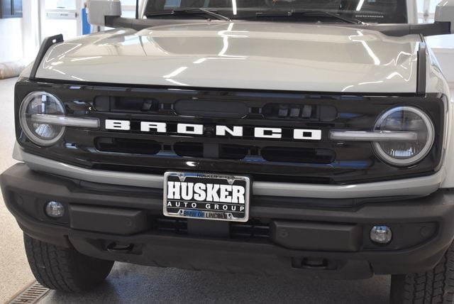 Used 2022 Ford Bronco Outer Banks AWD/4WD image 12