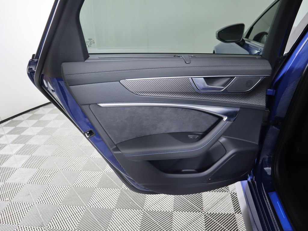 New 2025 Audi RS 6 performance image 28