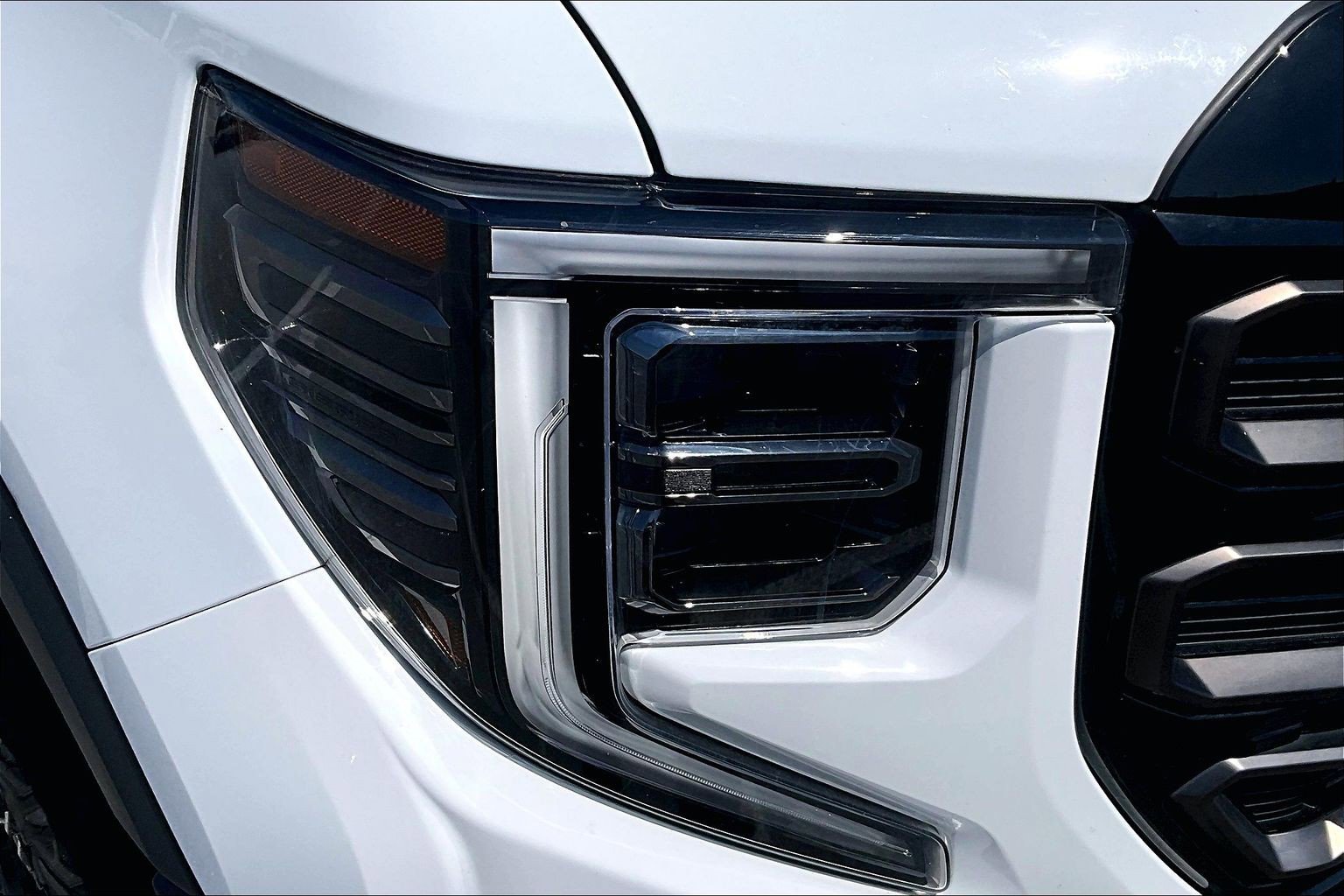 Used 2024 GMC Sierra 1500 AT4X image 34