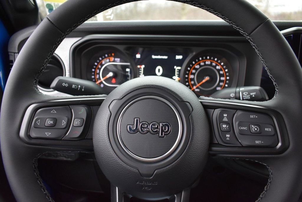New 2026 Jeep Gladiator Sport AWD/4WD image 17