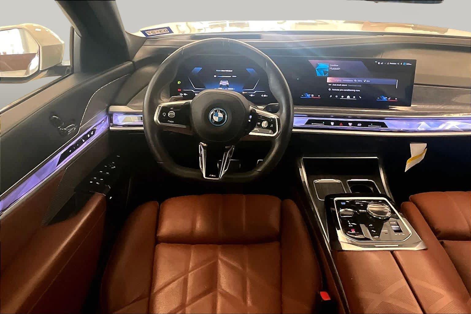 Used 2025 BMW i7 xDrive60 AWD/4WD image 5