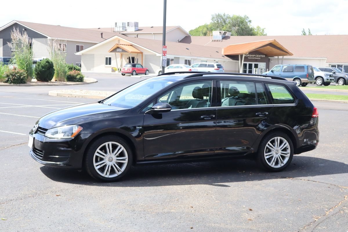 Used 2016 Volkswagen Golf Limited Edition FWD image 10