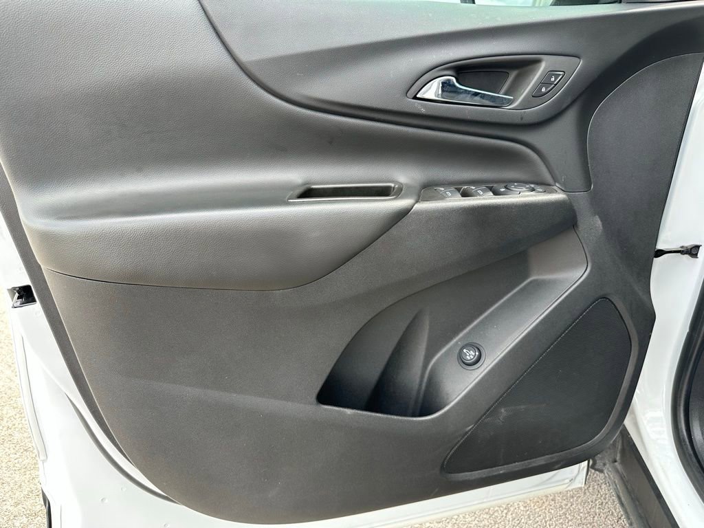 Used 2023 Chevrolet Equinox LT FWD image 24