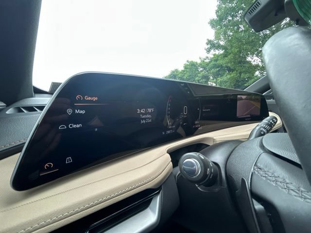 Used 2024 Cadillac XT4 Luxury w/ Cold Weather Package AWD/4WD image 77