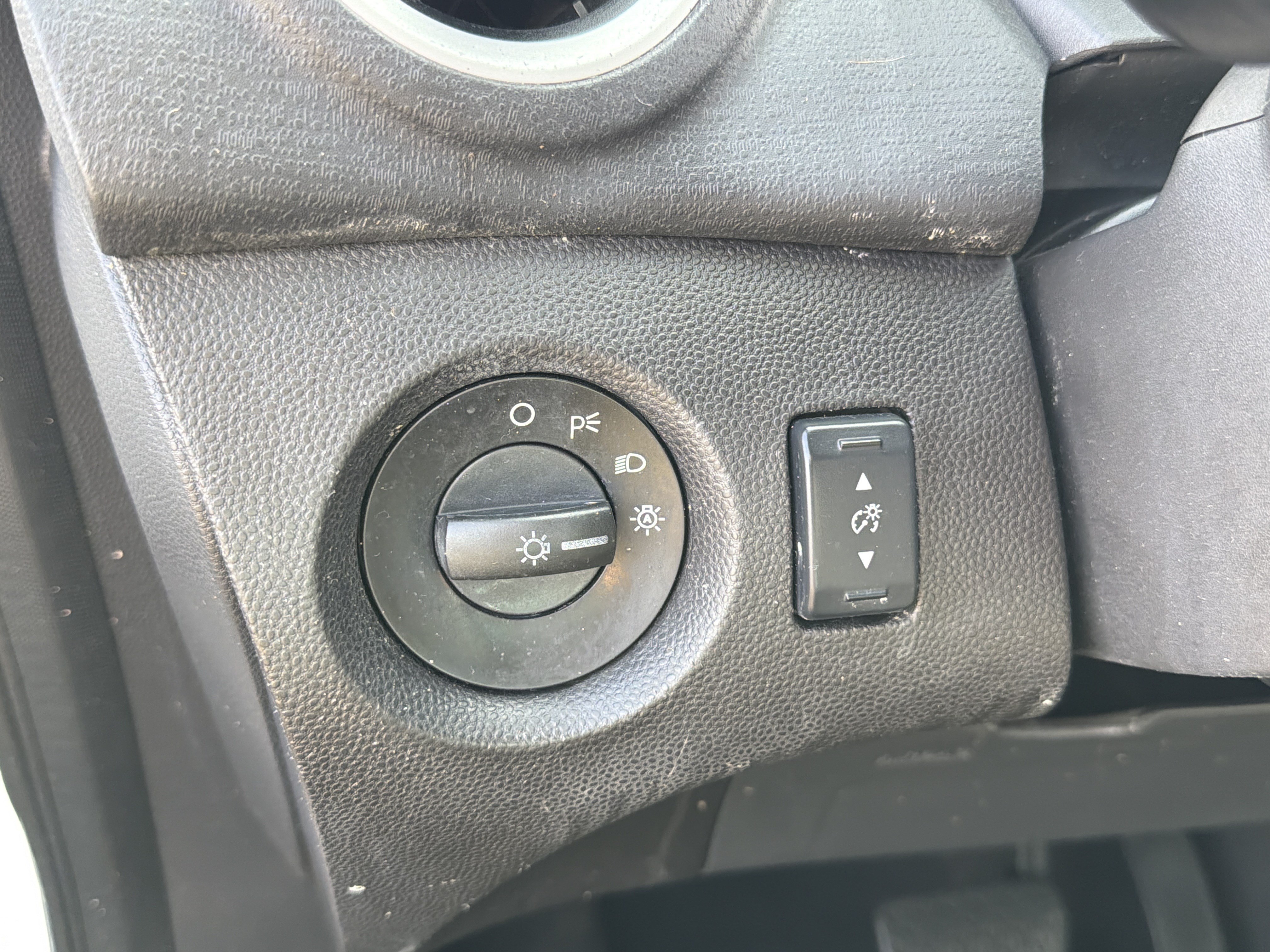Used 2016 Ford Fiesta SE FWD image 13