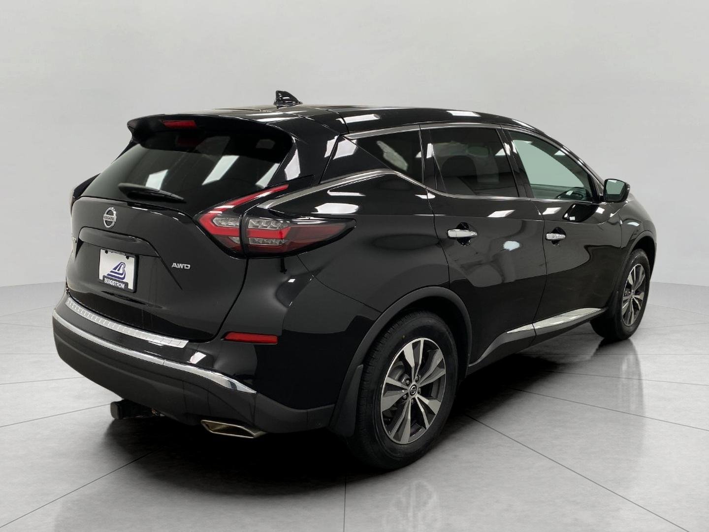 Used 2019 Nissan Murano S image 4