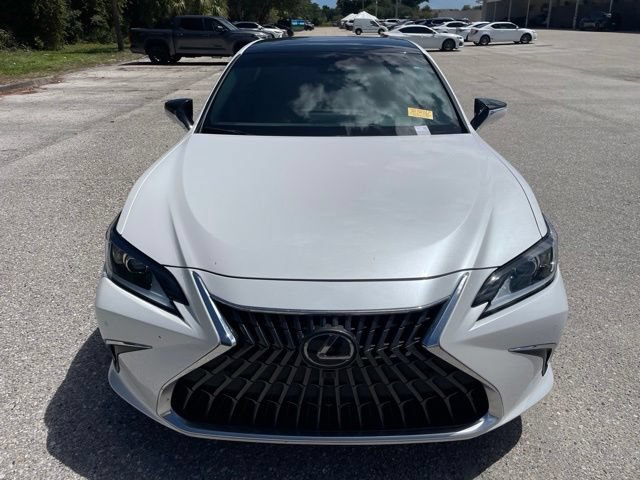 Used 2025 Lexus ES 350 w/ Luxury Package FWD image 6