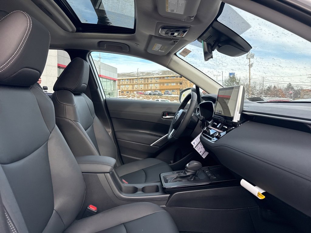 New 2026 Toyota Corolla Cross XLE image 3