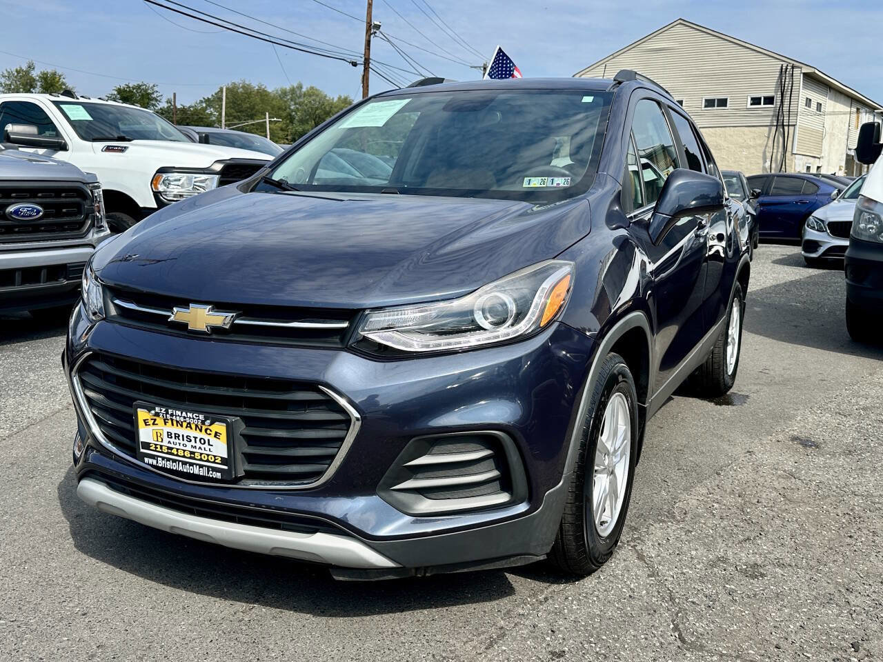 Used 2018 Chevrolet Trax LT w/ Driver Confidence Package image 3