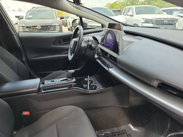 Used 2024 Toyota Prius LE image 32