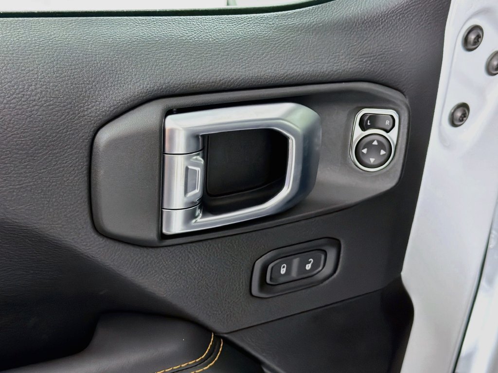 New 2027 Jeep Wrangler Unlimited Sahara AWD/4WD image 18