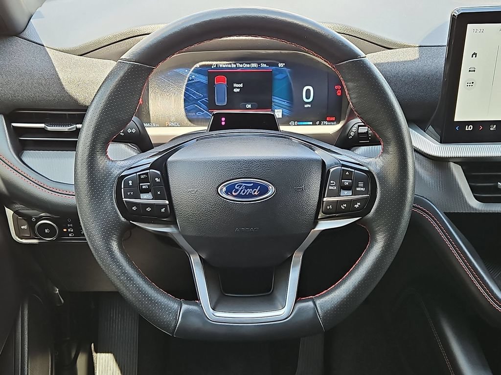 Used 2025 Ford Explorer ST-Line w/ ST-Line Street Pack AWD/4WD image 23