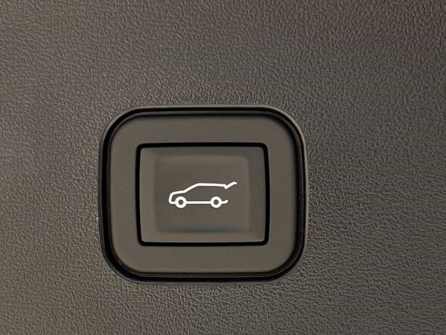 New 2027 Cadillac Vistiq Luxury AWD/4WD image 23