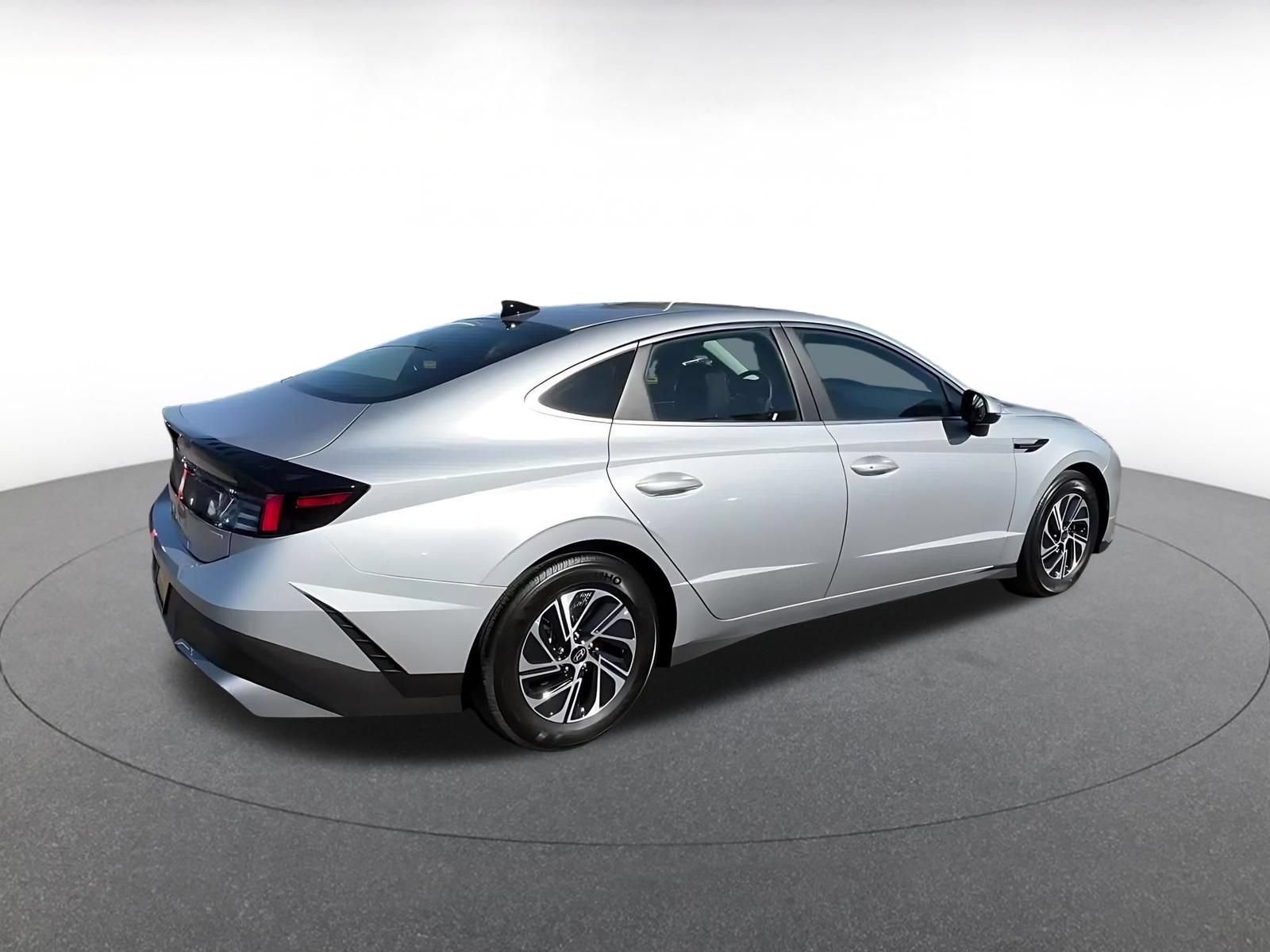 Used 2026 Hyundai Sonata Blue FWD image 15