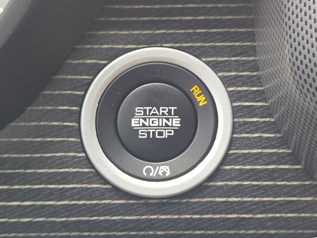 Used 2020 RAM 1500 Limited image 22