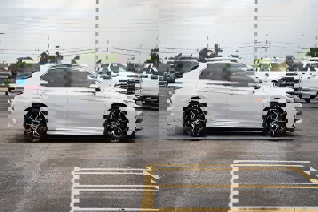 Used 2023 Toyota Camry SE image 6