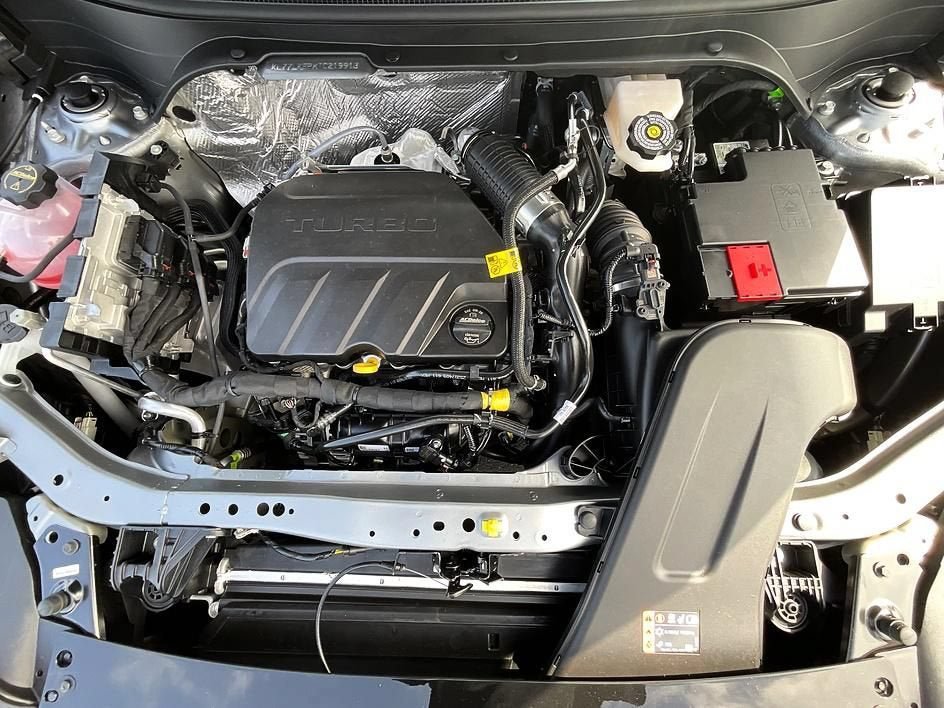New 2026 Chevrolet Trax ACTIV w/ Sunroof Package FWD image 7