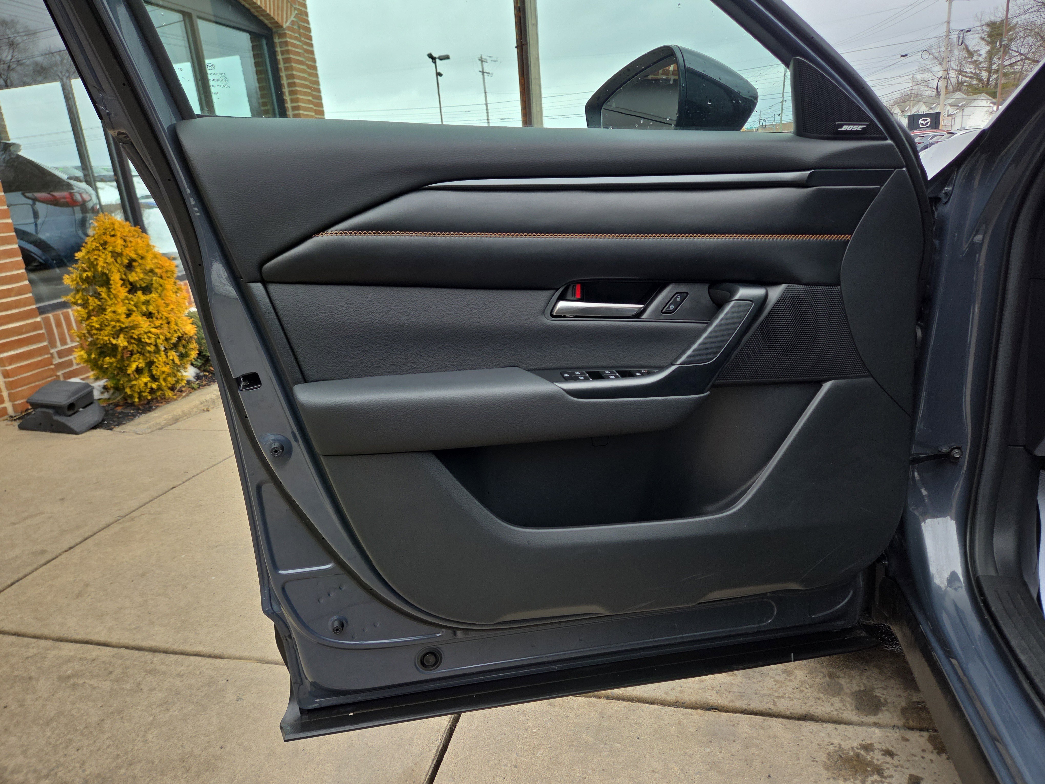 Certified 2025 MAZDA CX-50 AWD 2.5 S w/ Premium Plus Pkg image 15