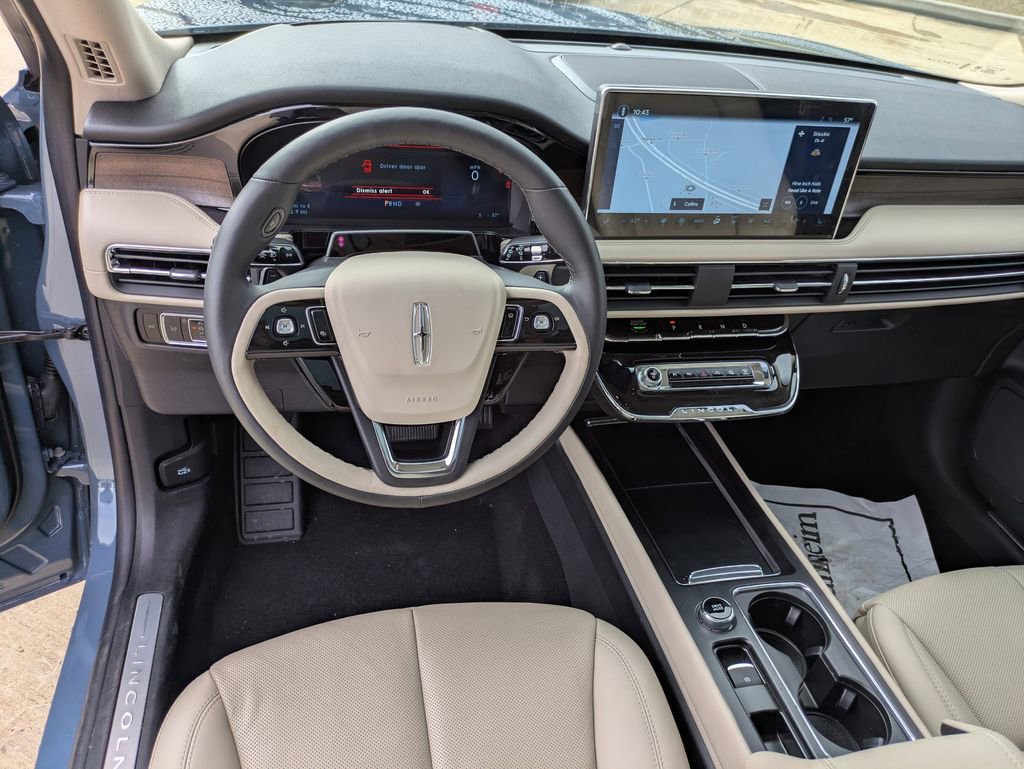 Used 2025 Lincoln Corsair Reserve w/ Equipment Group 202A image 12