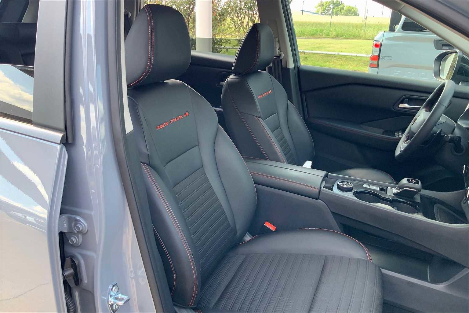 Certified 2025 Nissan Rogue SV image 8