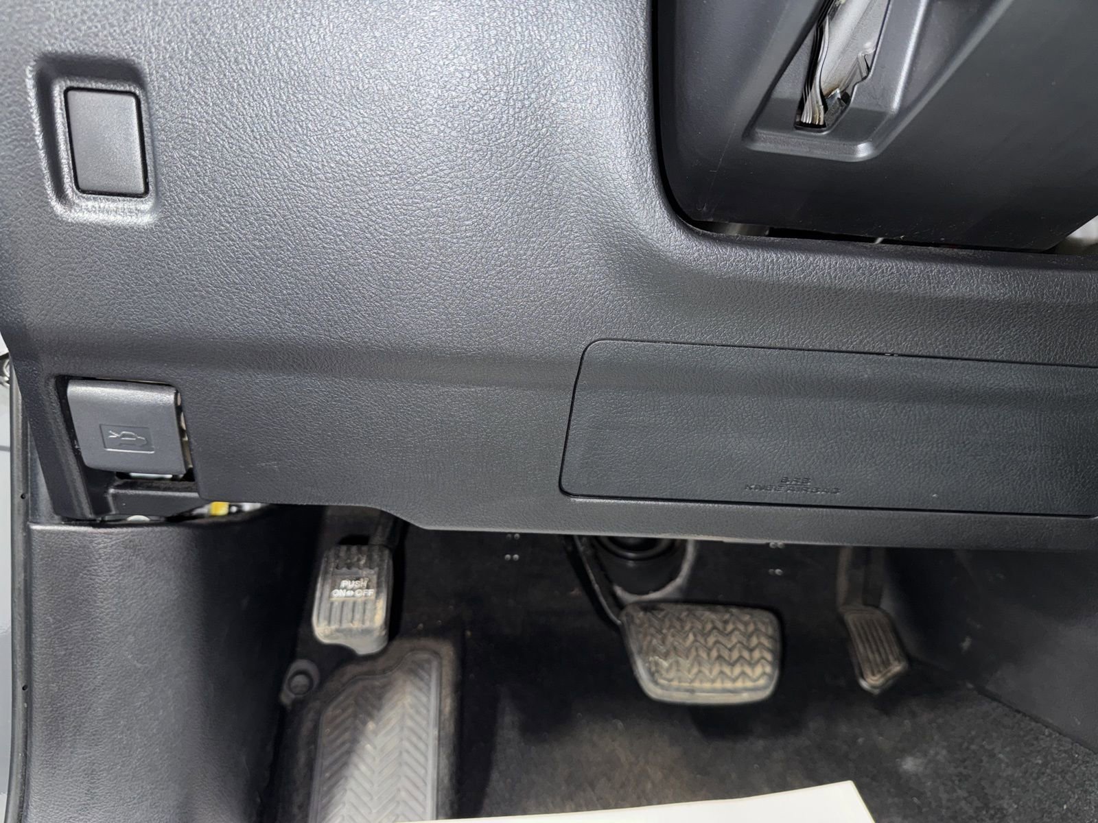 Used 2024 Toyota 4Runner SR5 AWD/4WD image 30