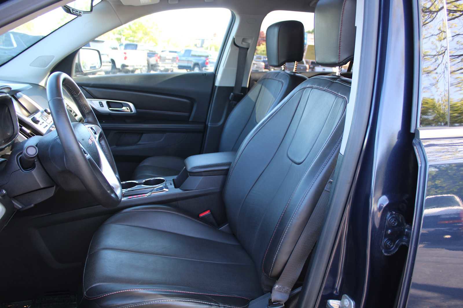 Used 2017 GMC Terrain SLT w/ Open Road Package AWD/4WD image 9