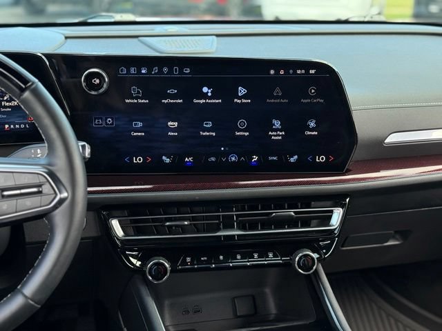 Used 2024 Chevrolet Traverse Z71 w/ Enhanced Driving Package AWD/4WD image 27