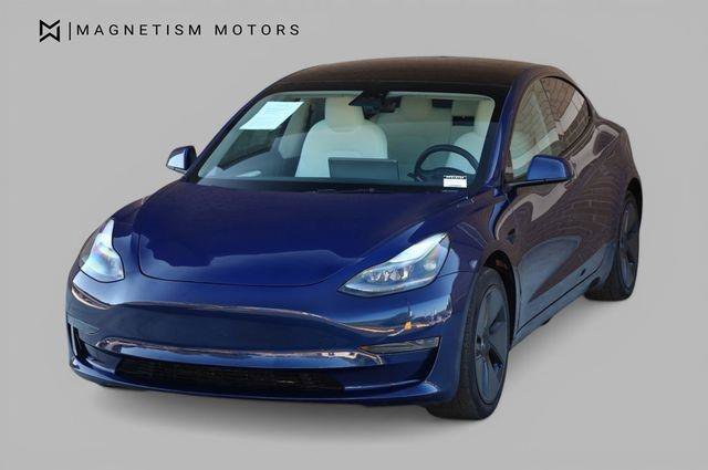 Used 2023 Tesla Model 3 Standard Range image 4