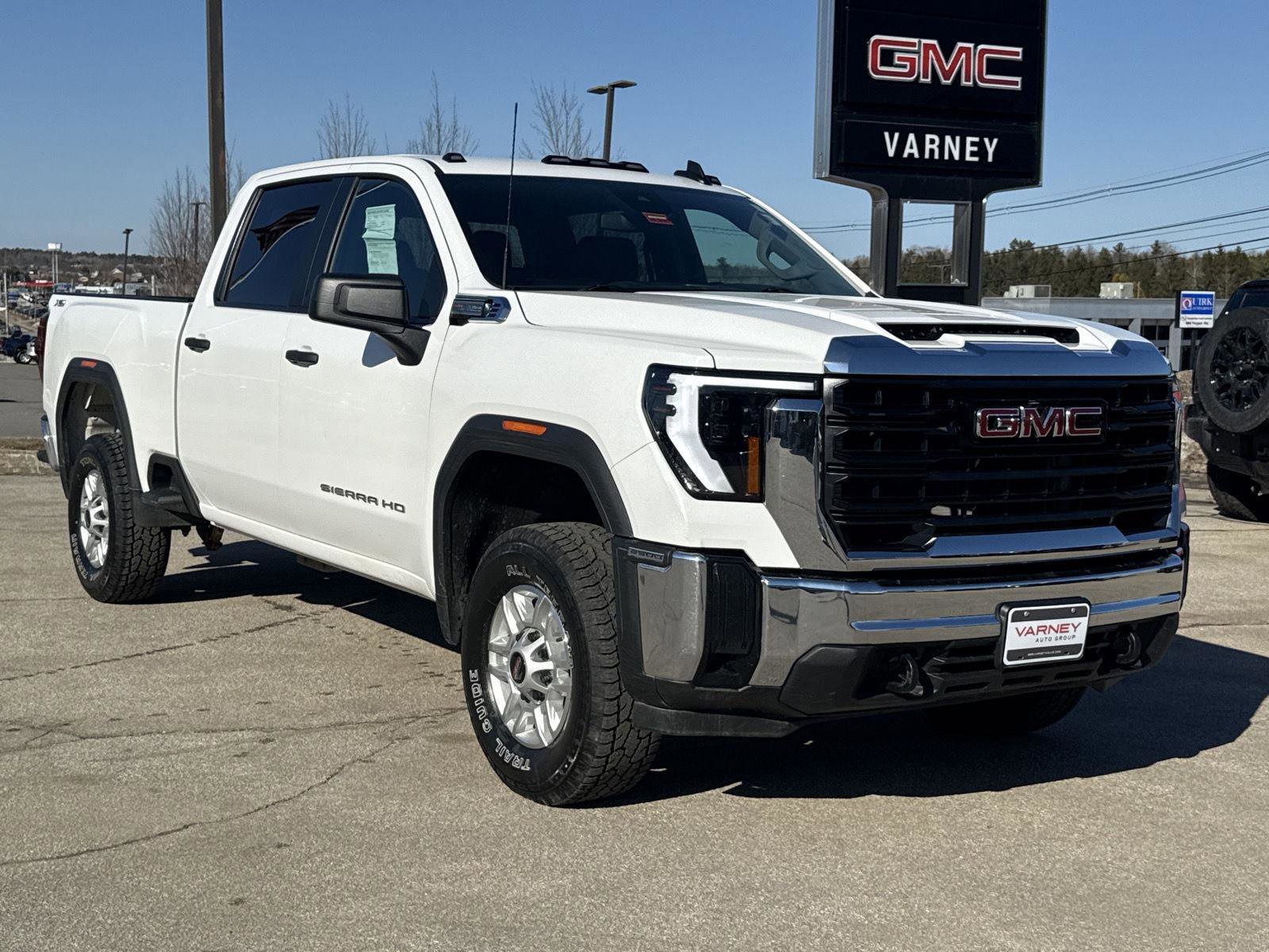 Used 2024 GMC Sierra 2500 Pro w/ Convenience Package image 5