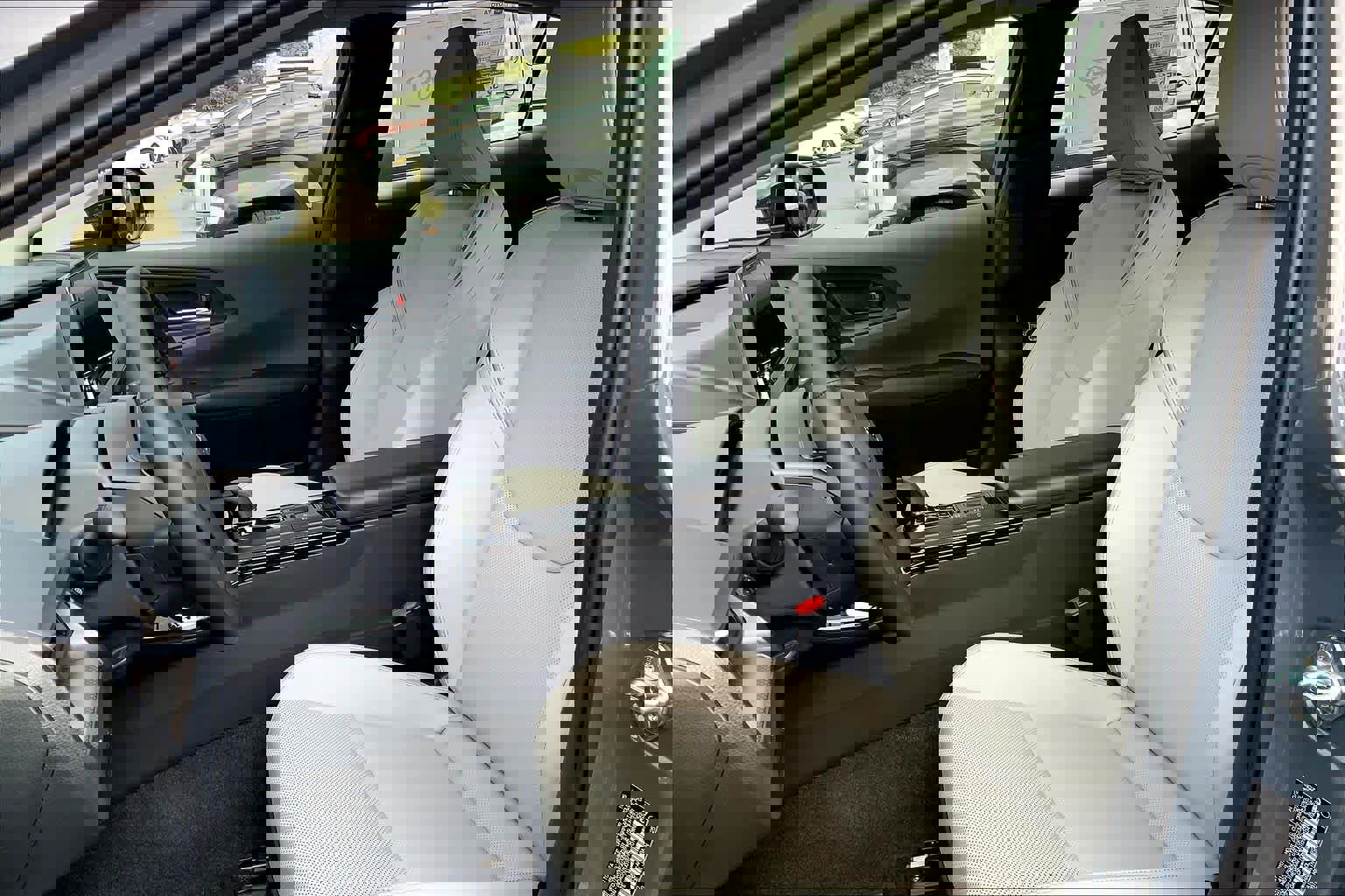 New 2026 Toyota Prius XLE image 9