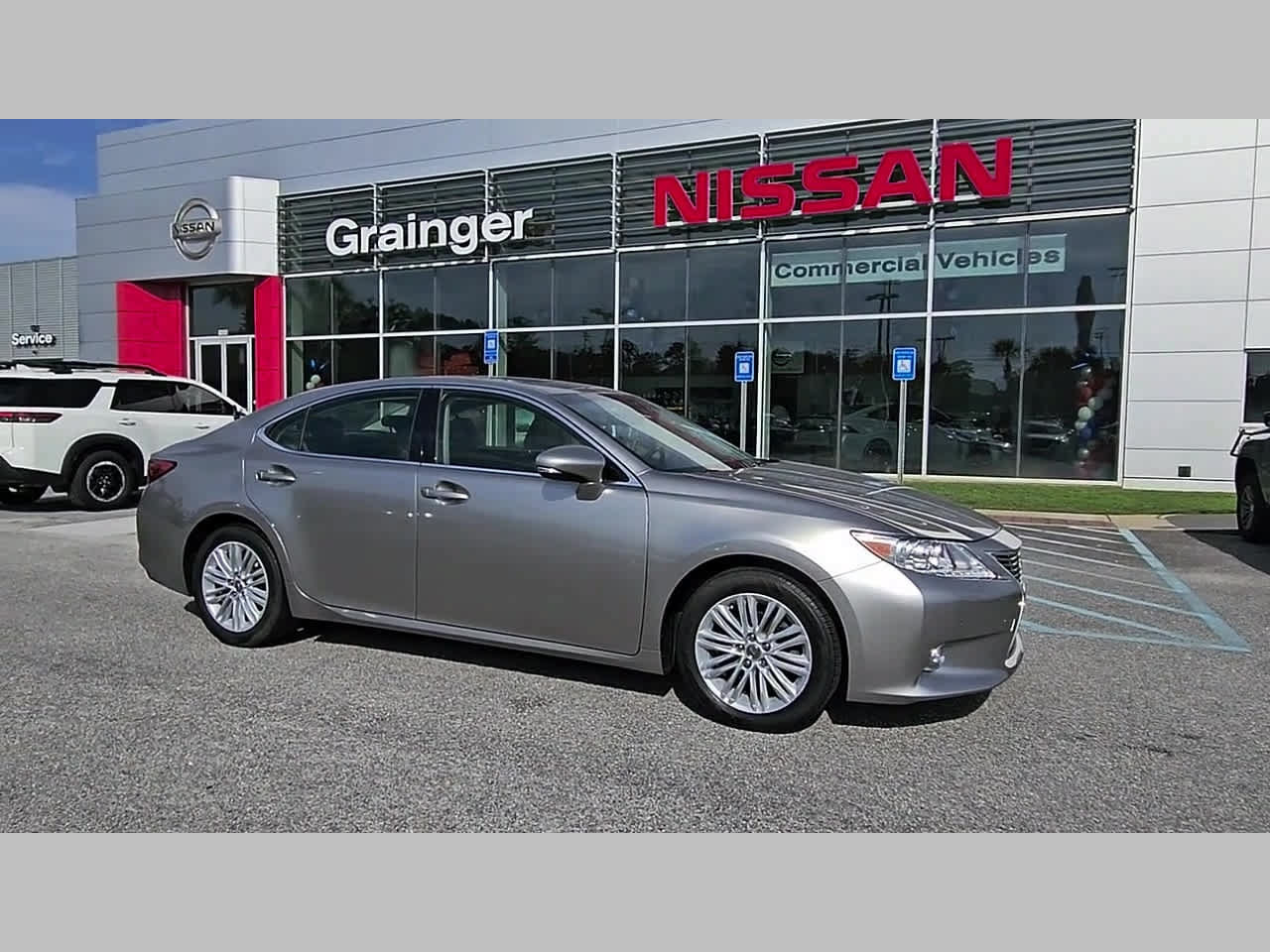 Used 2015 Lexus ES 350 w/ Luxury Package FWD image 38