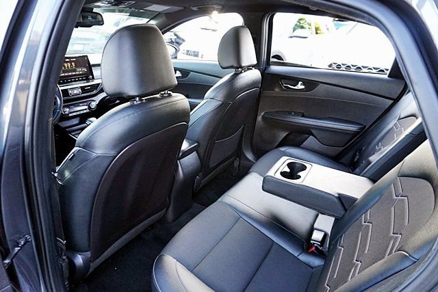 Used 2022 Kia Forte GT-Line w/ GT-Line Premium Package image 17