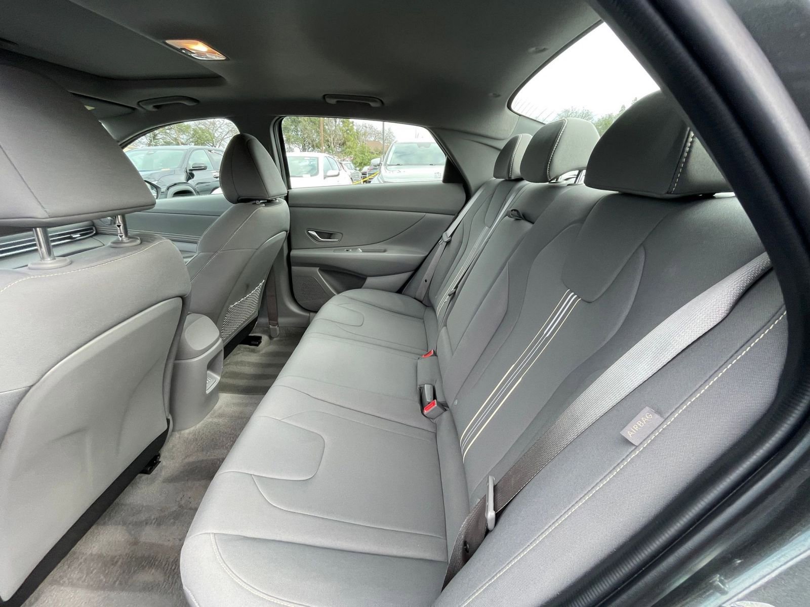 Used 2025 Hyundai Elantra SEL image 24