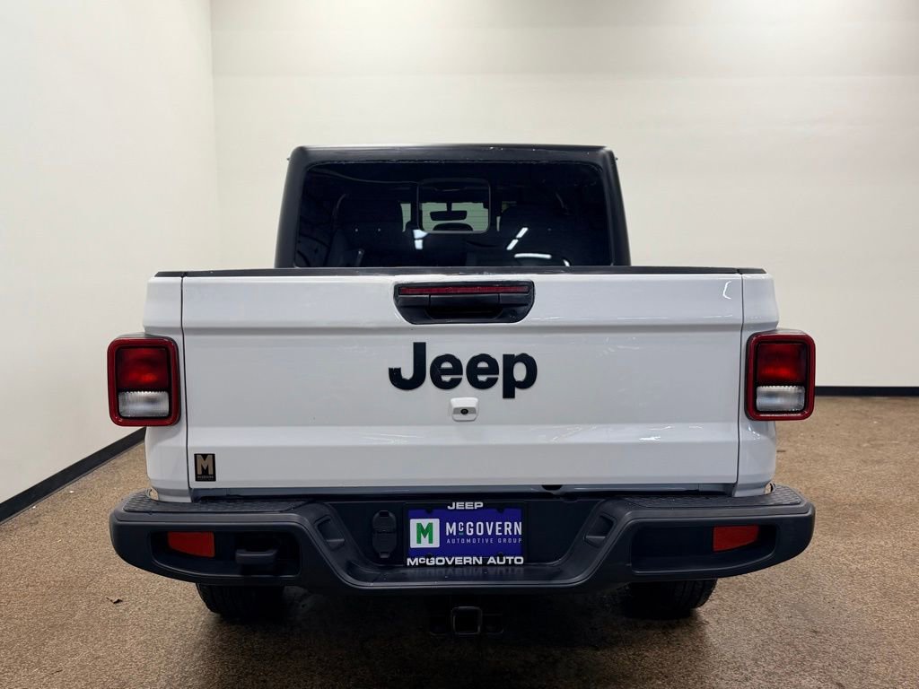 Used 2022 Jeep Gladiator Sport AWD/4WD image 4