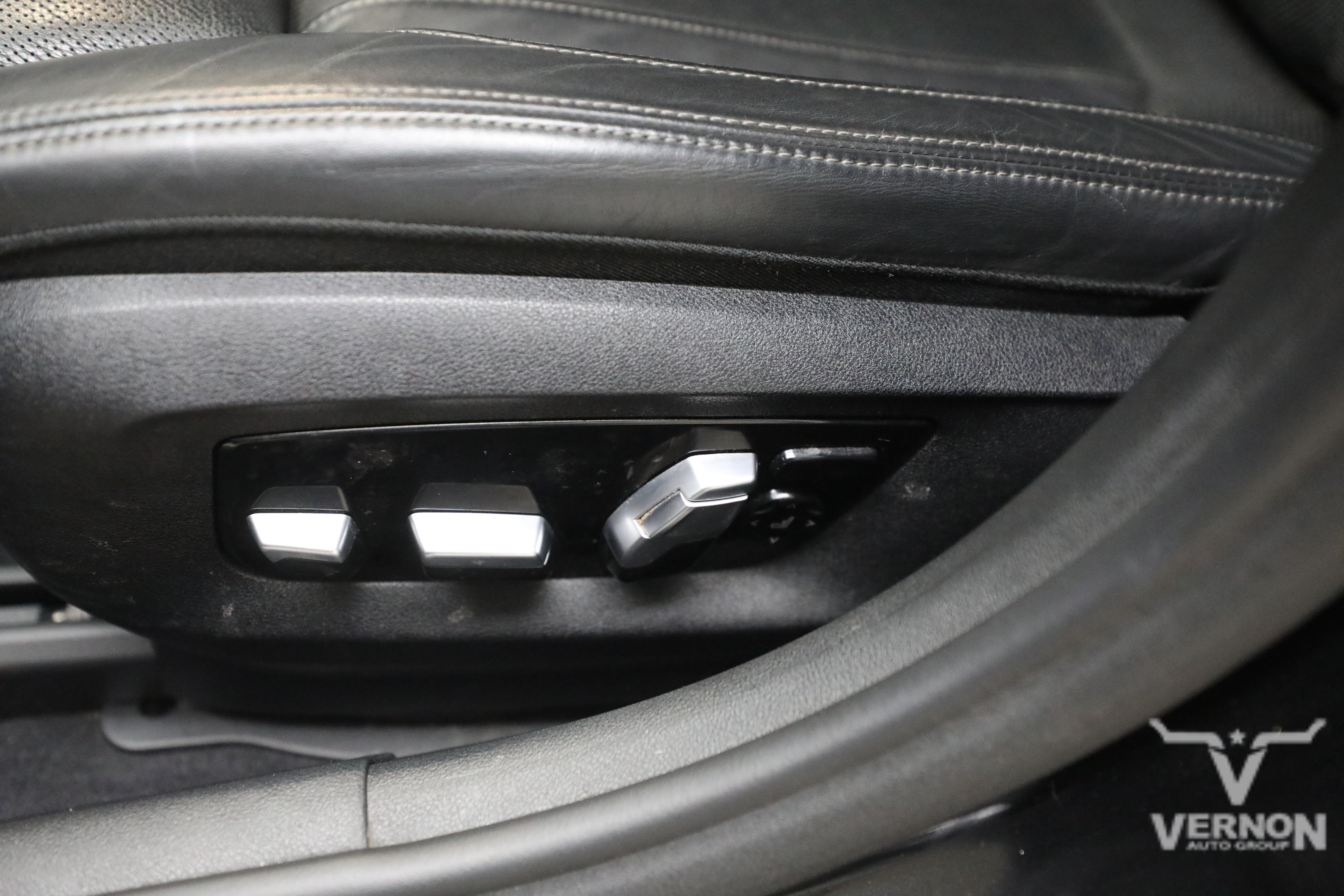 Used 2018 BMW 540i RWD image 14