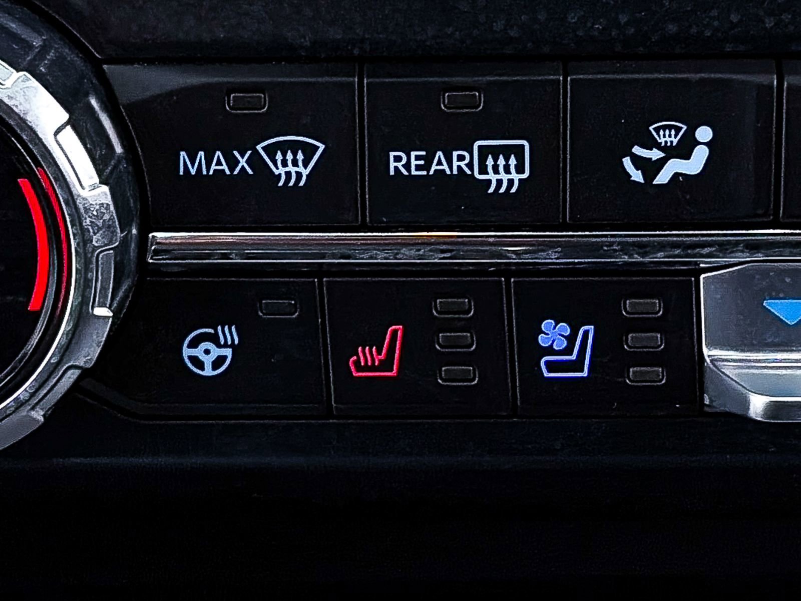 Used 2025 Ford F150 Platinum w/ FX4 Off-Road Package image 28